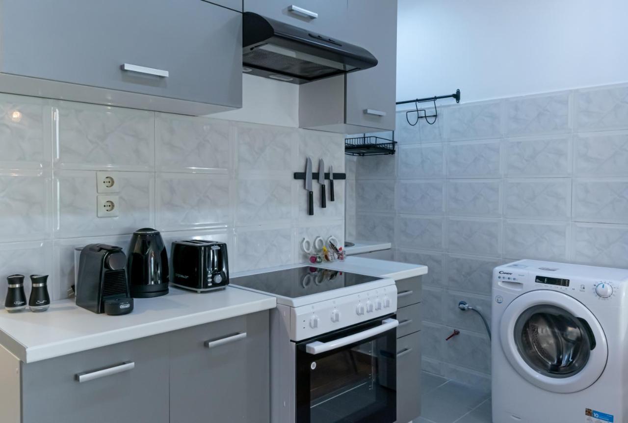 Ferienwohnung Couple Getaway With Queen Bed Athen Exterior foto